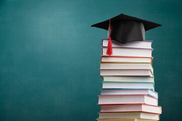 我和朋友2人准备到重庆大足石刻玩3天。。自助的  是学生。。那有便宜的住宿不？