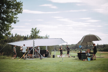 我和朋友2人准备到重庆大足石刻玩3天。。自助的  是学生。。那有便宜的住宿不？