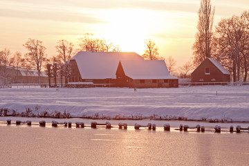 汽车轮胎胎压多少正常范围
